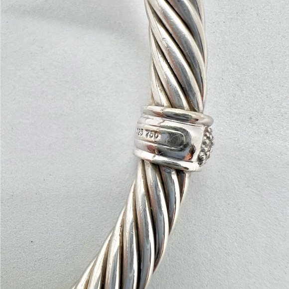 David Yurman 7mm Cable Classics Station Bracelet With 18k White Gold & Diamonds - Picture 7 of 14